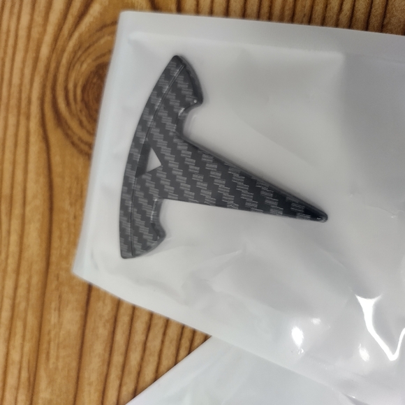 Tesla Emblems 3 In Set - Picture 5 of 9